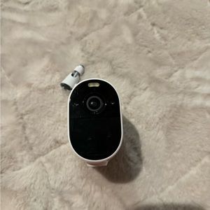 Arlo essential camera